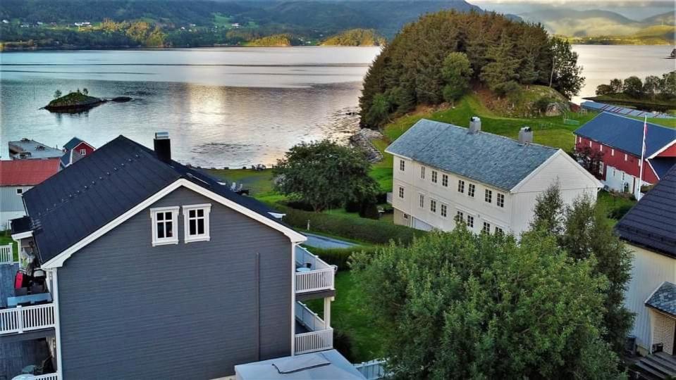 Ola Bua Near The Atlantic Road Apartment Lyngstad Екстериор снимка