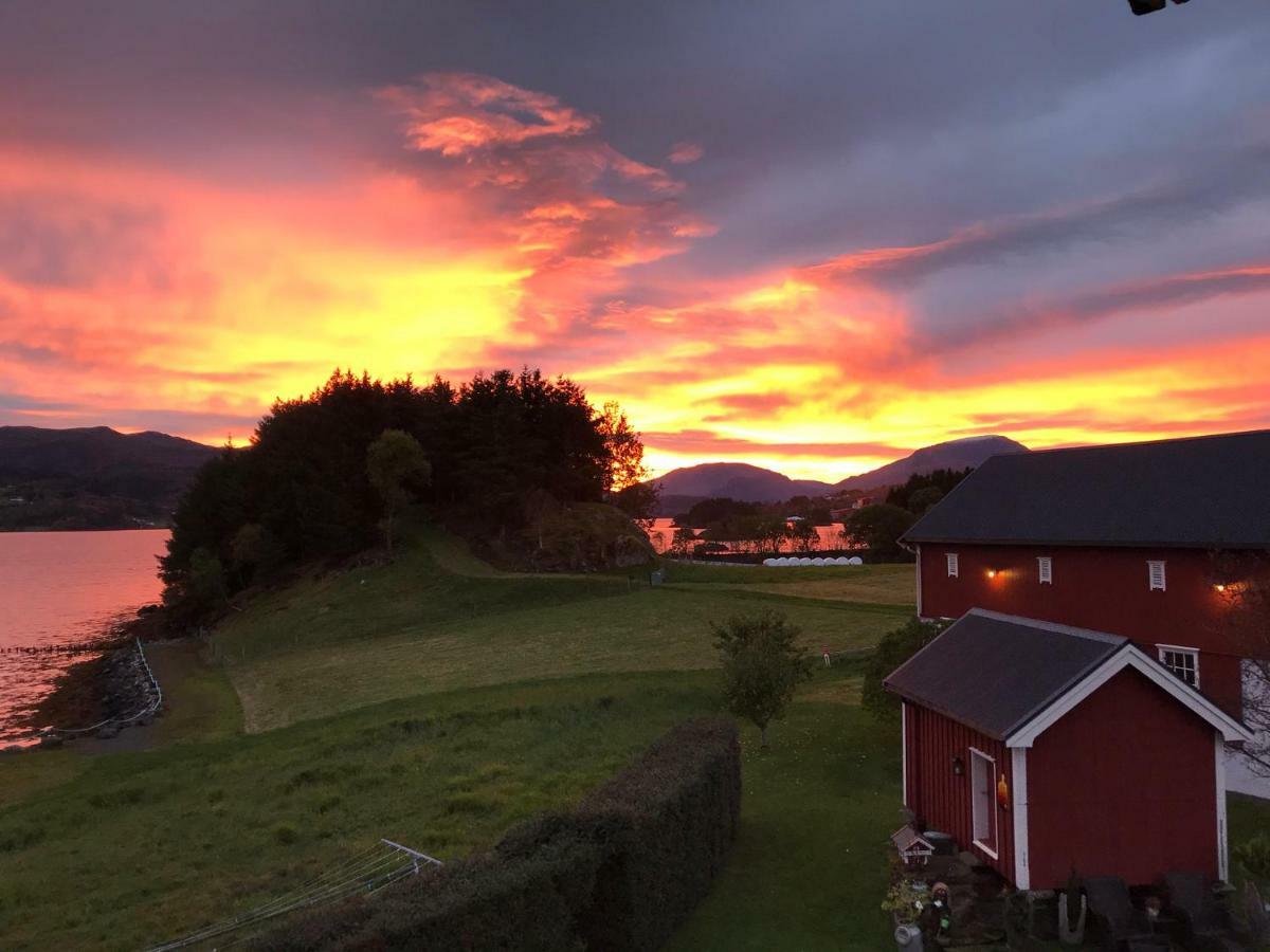 Ola Bua Near The Atlantic Road Apartment Lyngstad Екстериор снимка