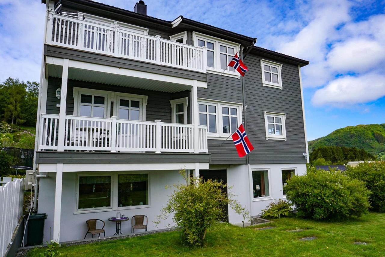 Ola Bua Near The Atlantic Road Apartment Lyngstad Екстериор снимка